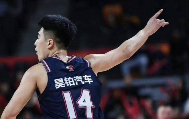 爱游戏体育官方平台关键时刻深圳男篮篮板制胜——意大利杯节点到来；震撼外界；年轻球员得到机会(里约奥运会男篮半决赛)